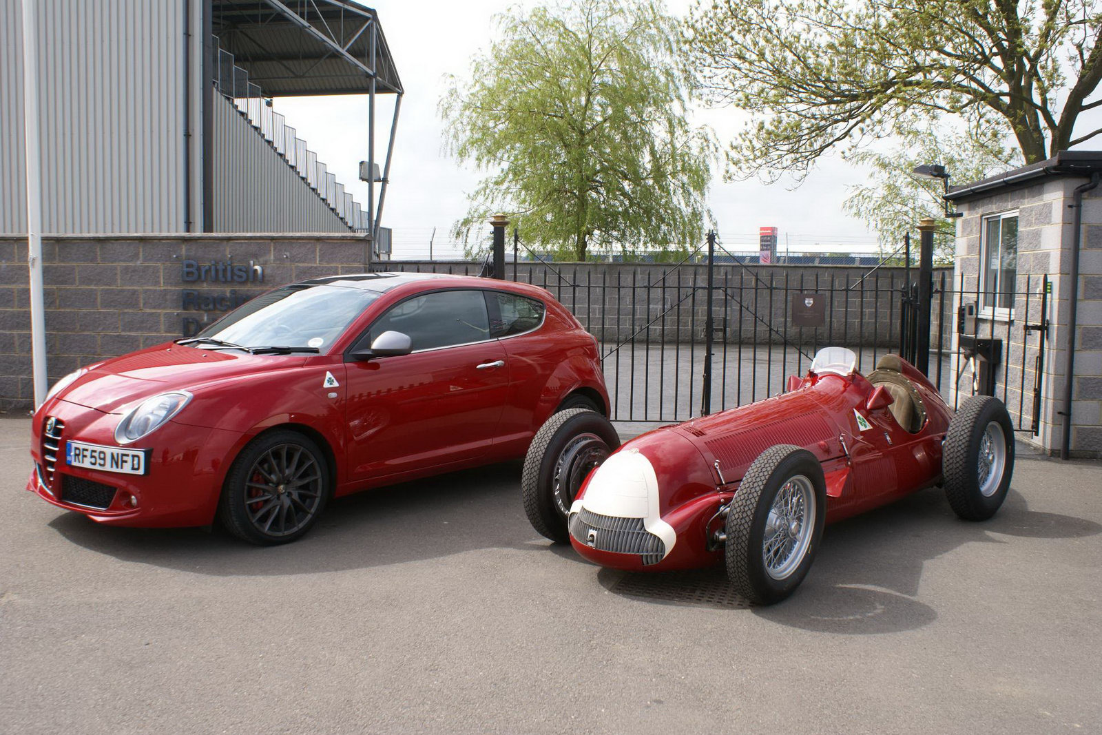 Iconic Alfa Romeo 158 F1 Racer Meets Mito Qv Carscoops