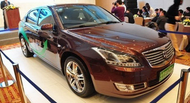  China's Electric Chrysler Sebring: BAIC BE071
