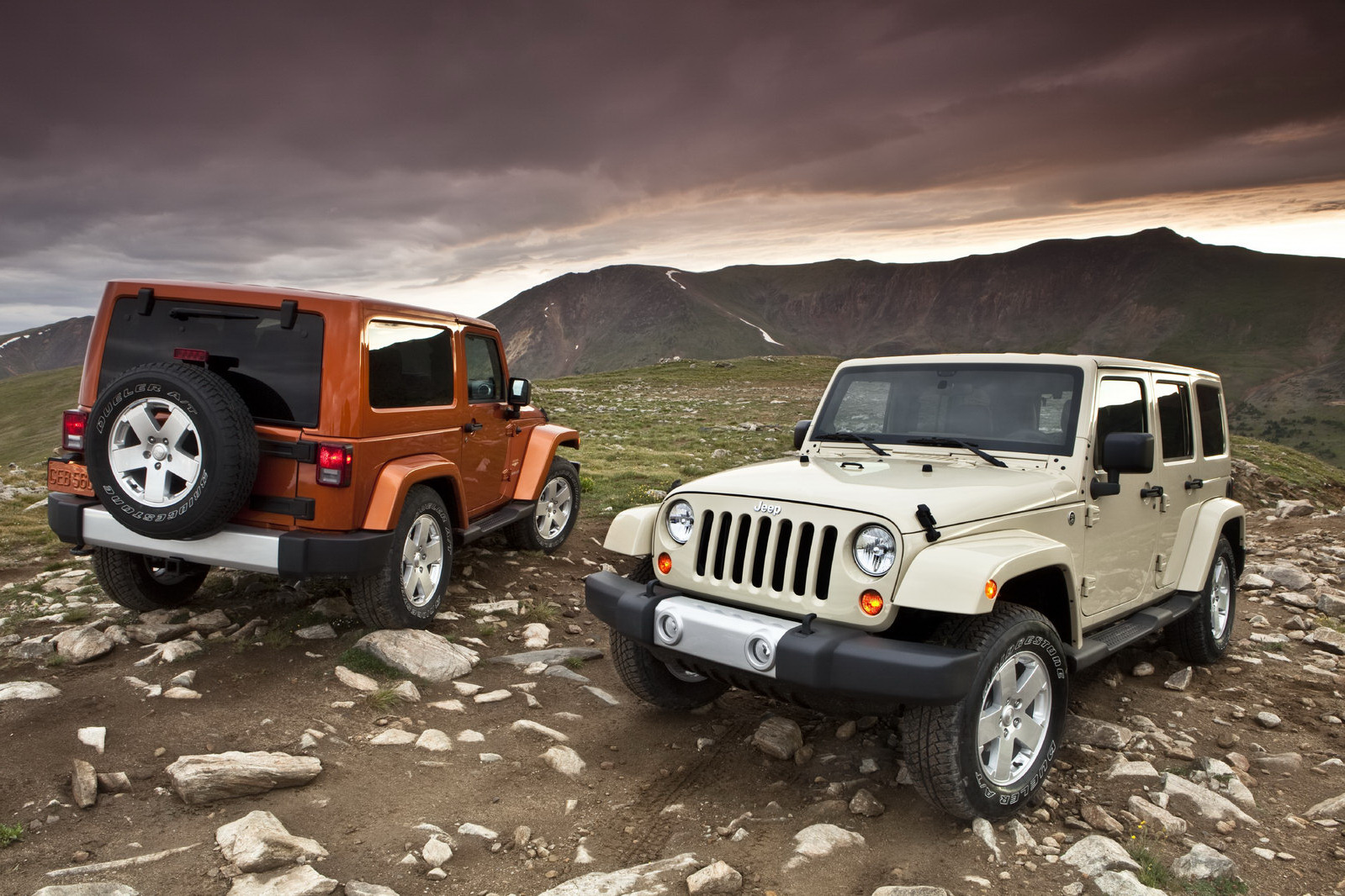 2011 Jeep Wrangler Facelift: First Official Photos | Carscoops