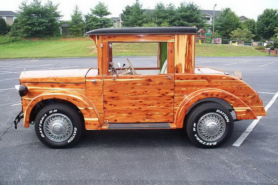 V unique. Деревянный автомобиль. Машина из дерева. Машина с деревянным кузовом. Машина с деревянной рамой.