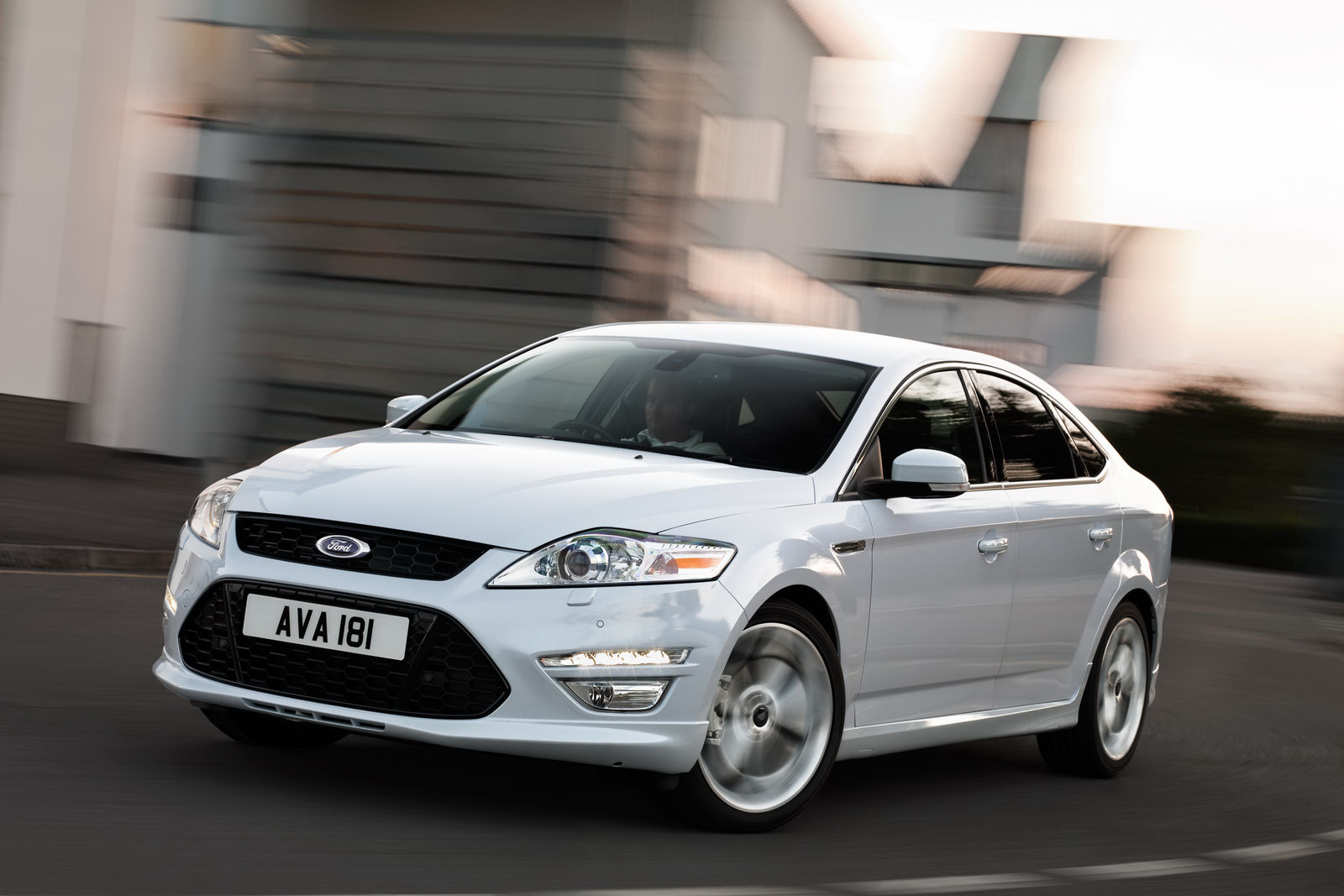 2011 Ford Mondeo Facelift Premieres in Moscow, 50 High-Res Photos