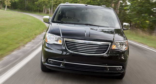  2011 Chrysler Town & Country Minivan Refreshed and Powered by New 283HP Pentastar V6