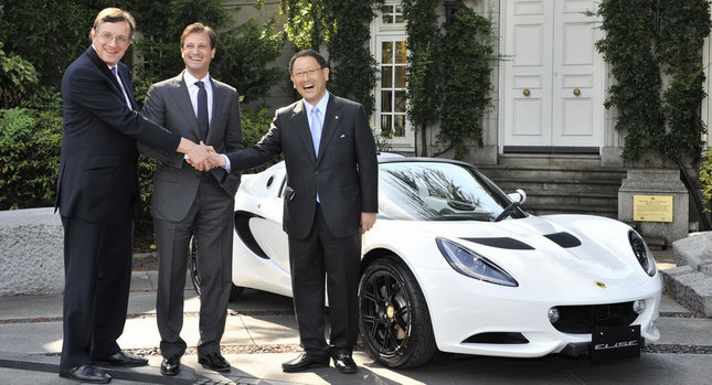  Lotus Presents Akio Toyoda with Special Elise to Celebrate Current and Future Partnership