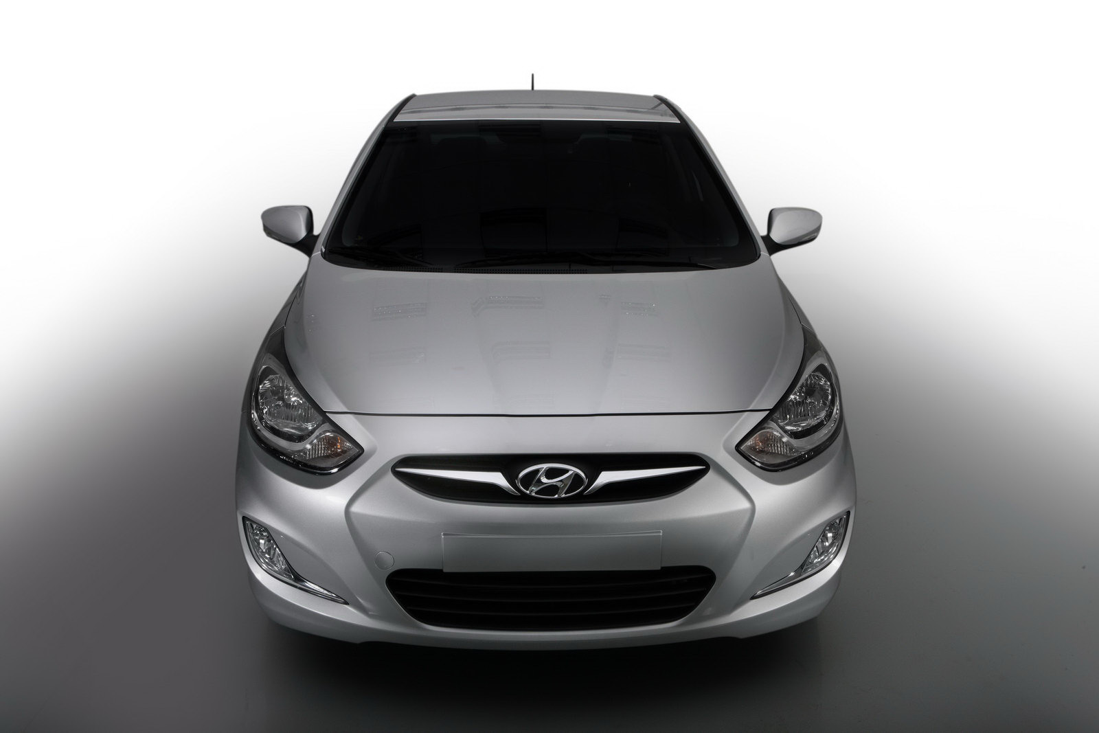 S hyundai отзывы. Hyundai Solaris 2010. Hyundai Solaris 2010 седан. Hyundai Solaris 2010-2017. Hyundai Solaris 1 2010-2017.