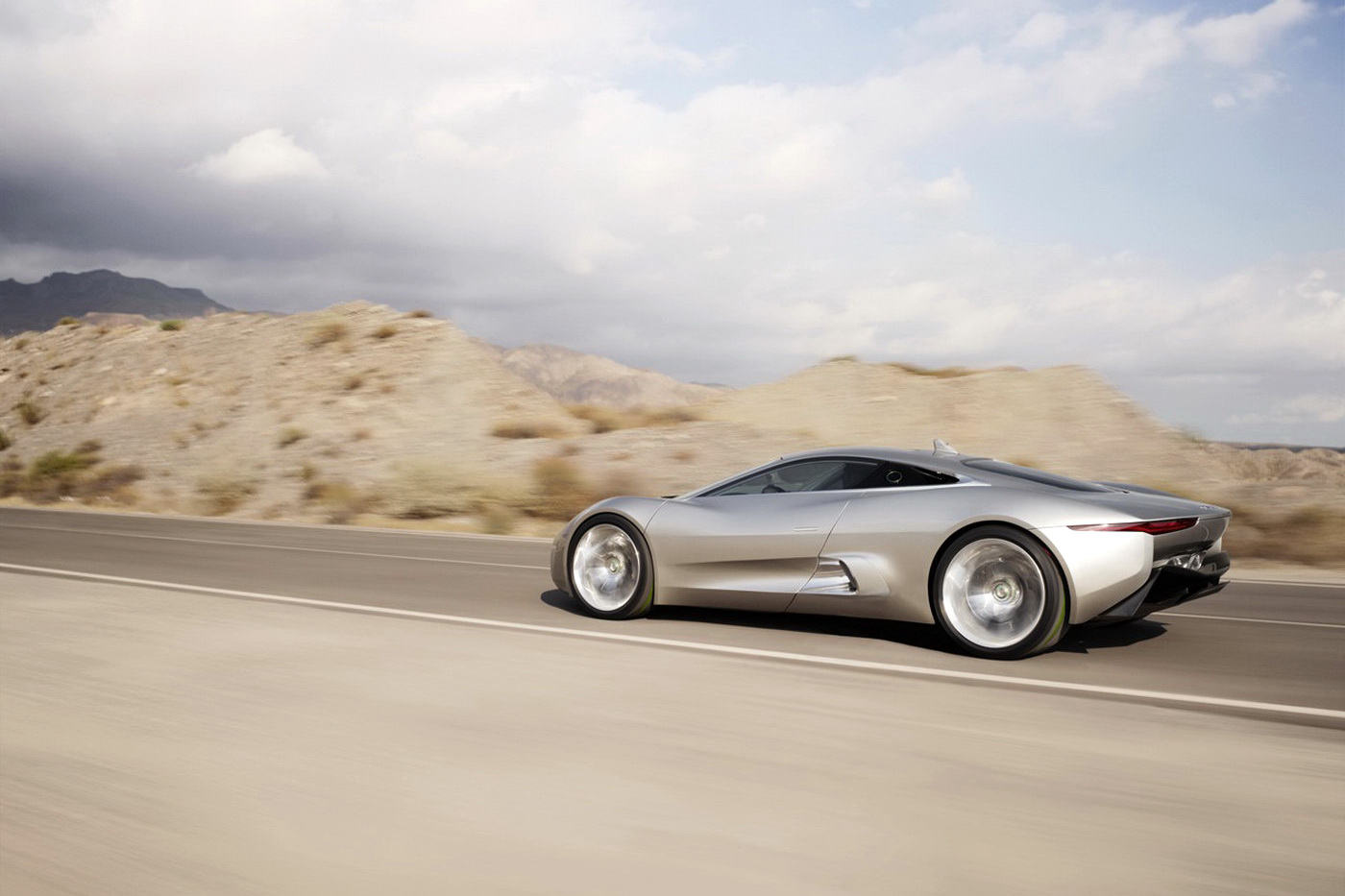 Paris Preshow Jaguar's MicroTurbinePowered CX75 Supercar Concept