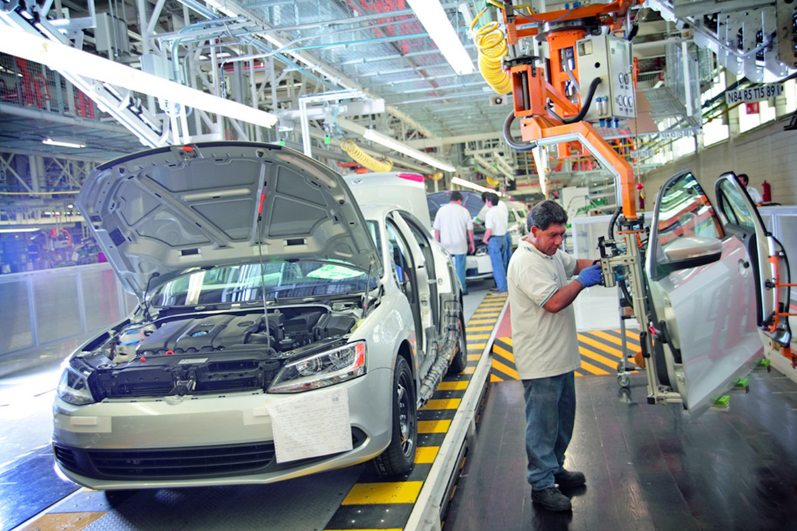 Volkswagen сборка. Завод Фольксваген в Мексике. Машиностроительная промышленность Мексики. Автомобильная промышленность. Автомобилестроение США.