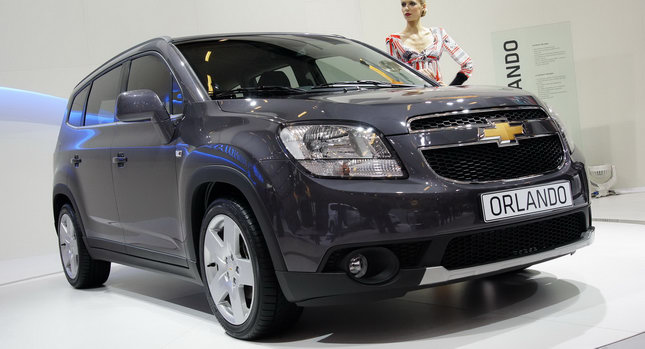  New Chevrolet Orlando MPV Shows up in Paris (With Live Pictures)