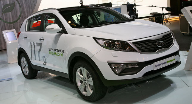  Kia Goes Green in Paris with Sportage Diesel-Hybrid Concept