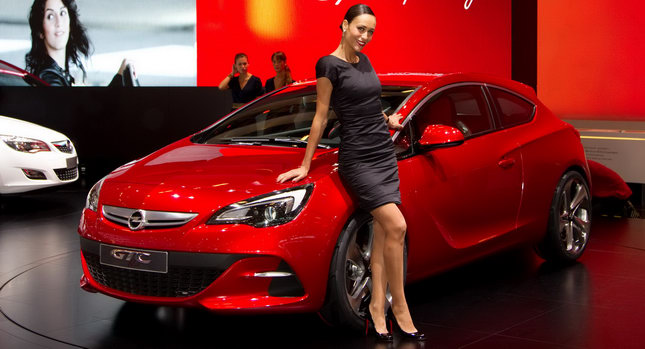  Opel's Hot GTC Paris Concept: Live Photos and New Video Trailer