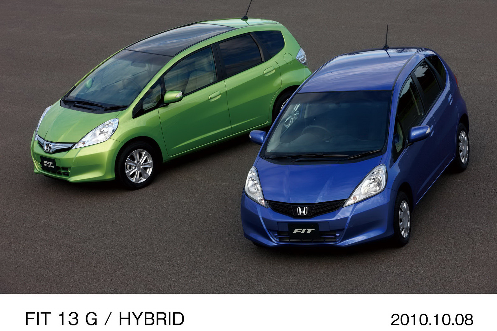 Гибрид купить минск. Honda Fit Hybrid. Honda Fit 2013 Hybrid. Хонда фит гибрид 2016. Хонда фит гибрид 2011.