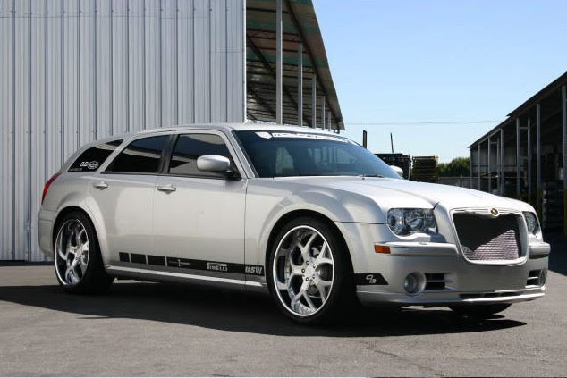 Chrysler Magnum and Dodge 300C in FaceOff... Carscoops