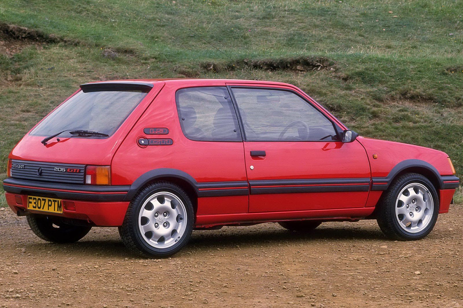 What’s Your Favorite Sports Car from the 1980s? Carscoops