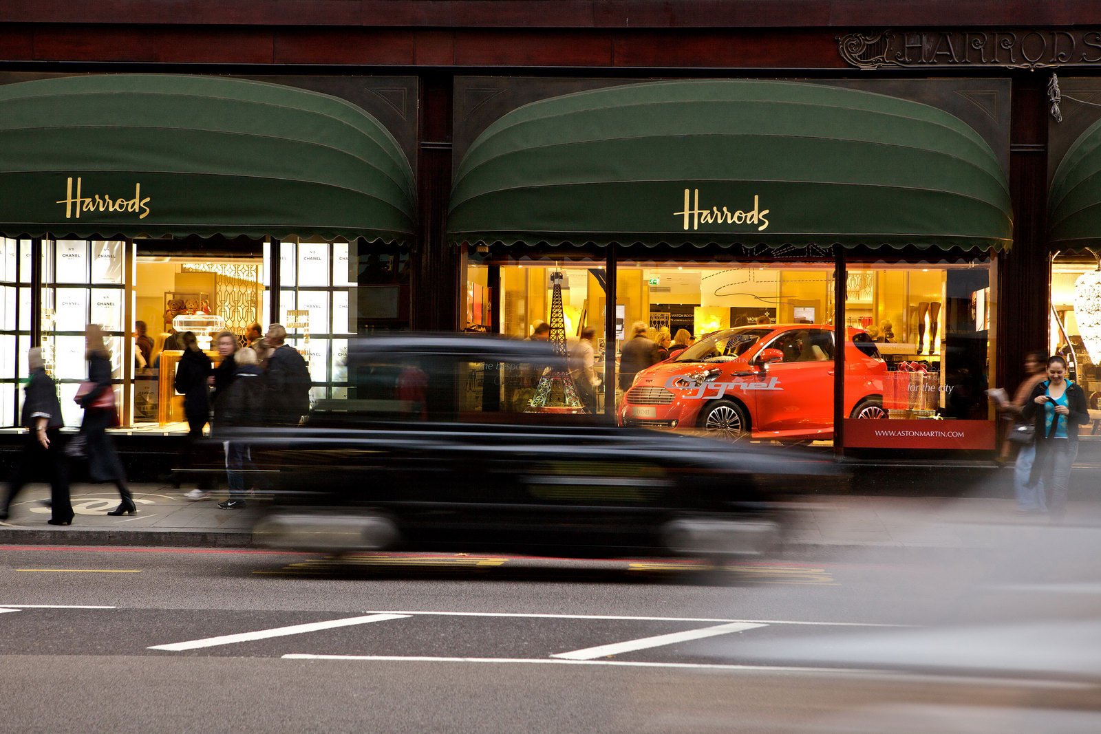 Aston Martin Cygnet makes its global debut… in Harrods window | Carscoops