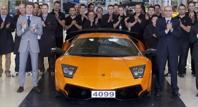  Addio Murciélago: Lamborghini Celebrates End of V12 Supercar’s Production