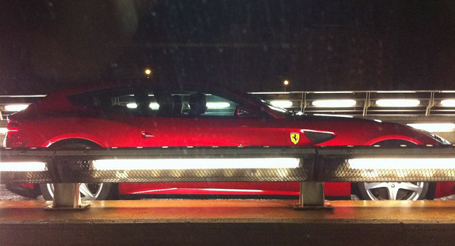  VIDEO: Ferrari FF Snagged on Film in Barcelona, Spain