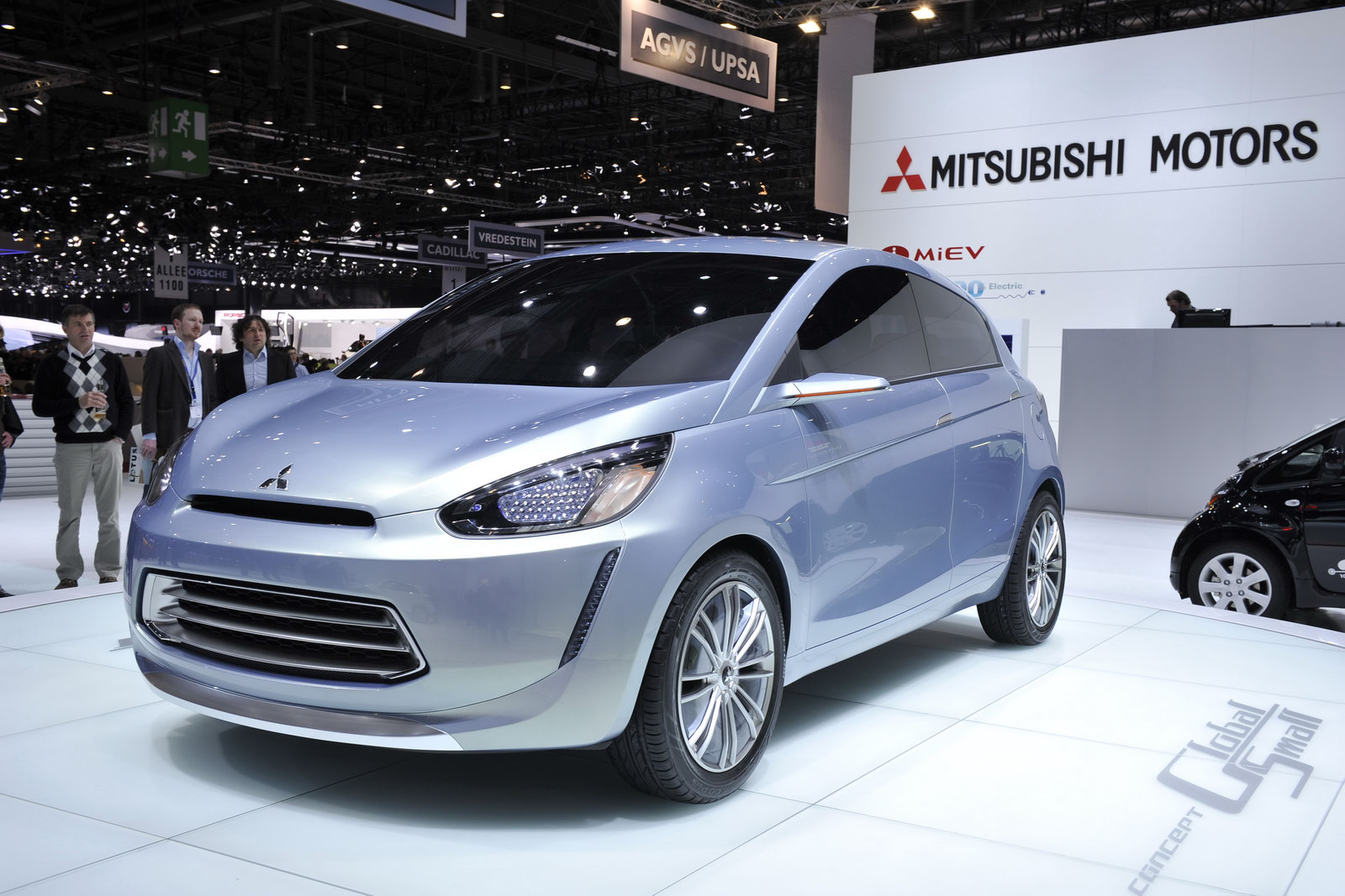 Mitsubishi Unveils New Concept Global Small In Geneva Carscoops Mitsubishi unveils new concept global small in geneva carscoops