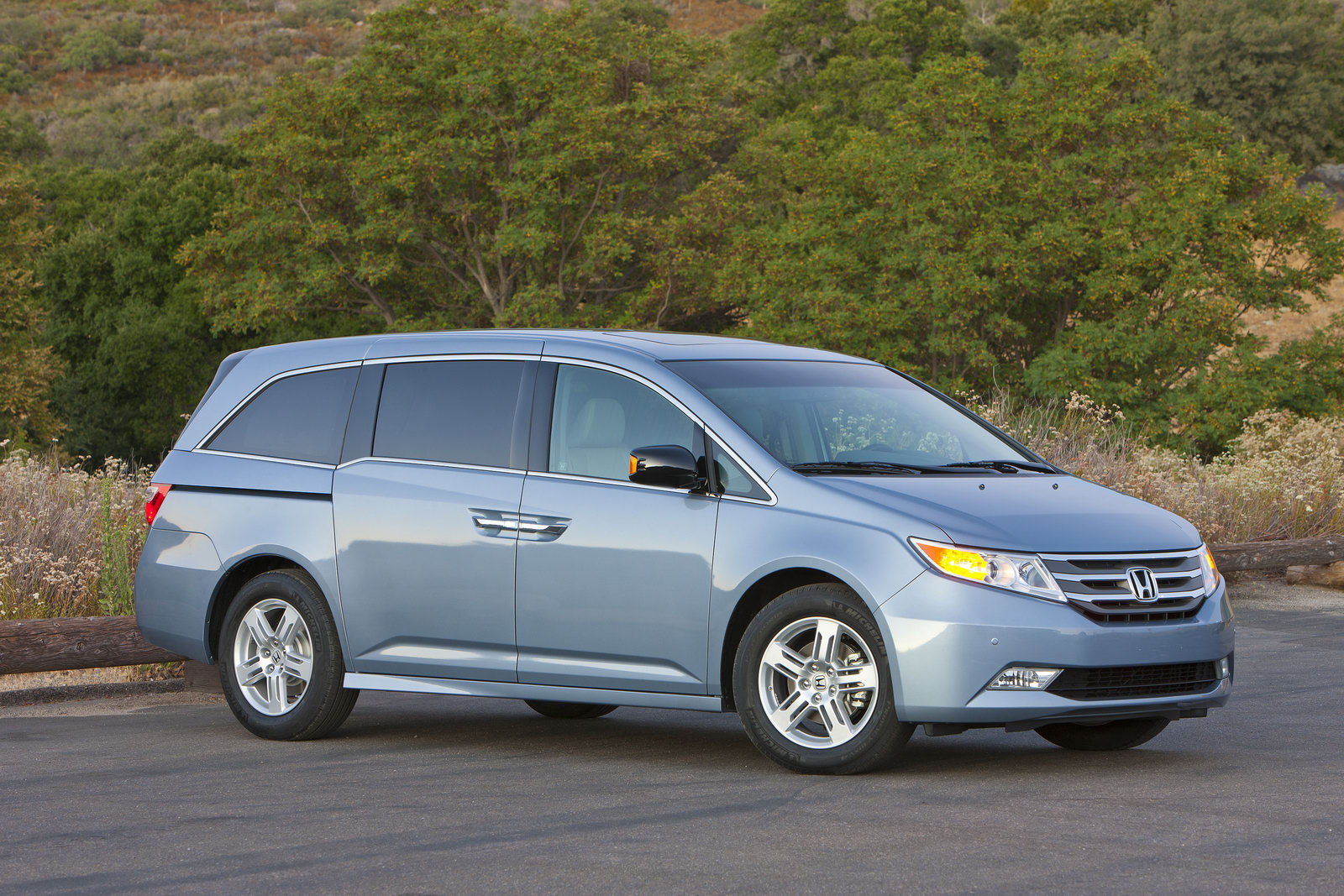 2011 Honda Odyssey Receives Second Recall in a Month | Carscoops