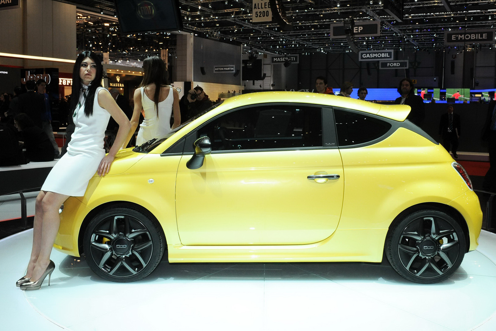 geluid reservoir dood Geneva Show: Fiat 500 Coupé Zagato Concept [Updated] | Carscoops
