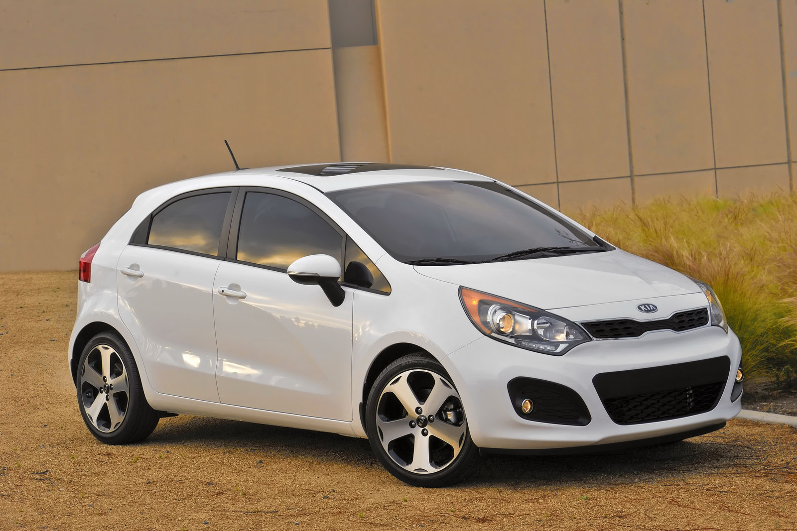 2011 NYIAS: All-New 2012 Kia Rio5 Hatchback | Carscoops
