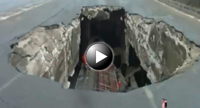  VIDEO: Giant Pothole on Bridge Swallows Lorry in China