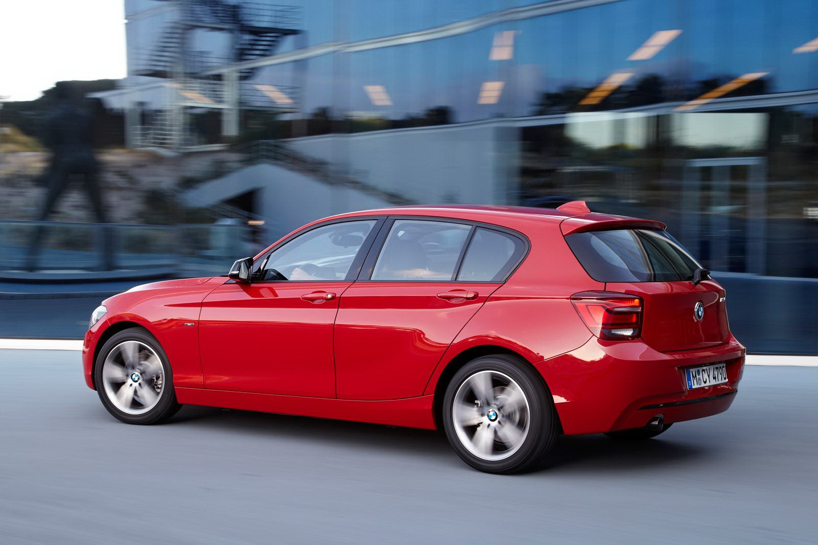 2012 BMW 1Series Unveiled, gets New 1.6liter Turbo