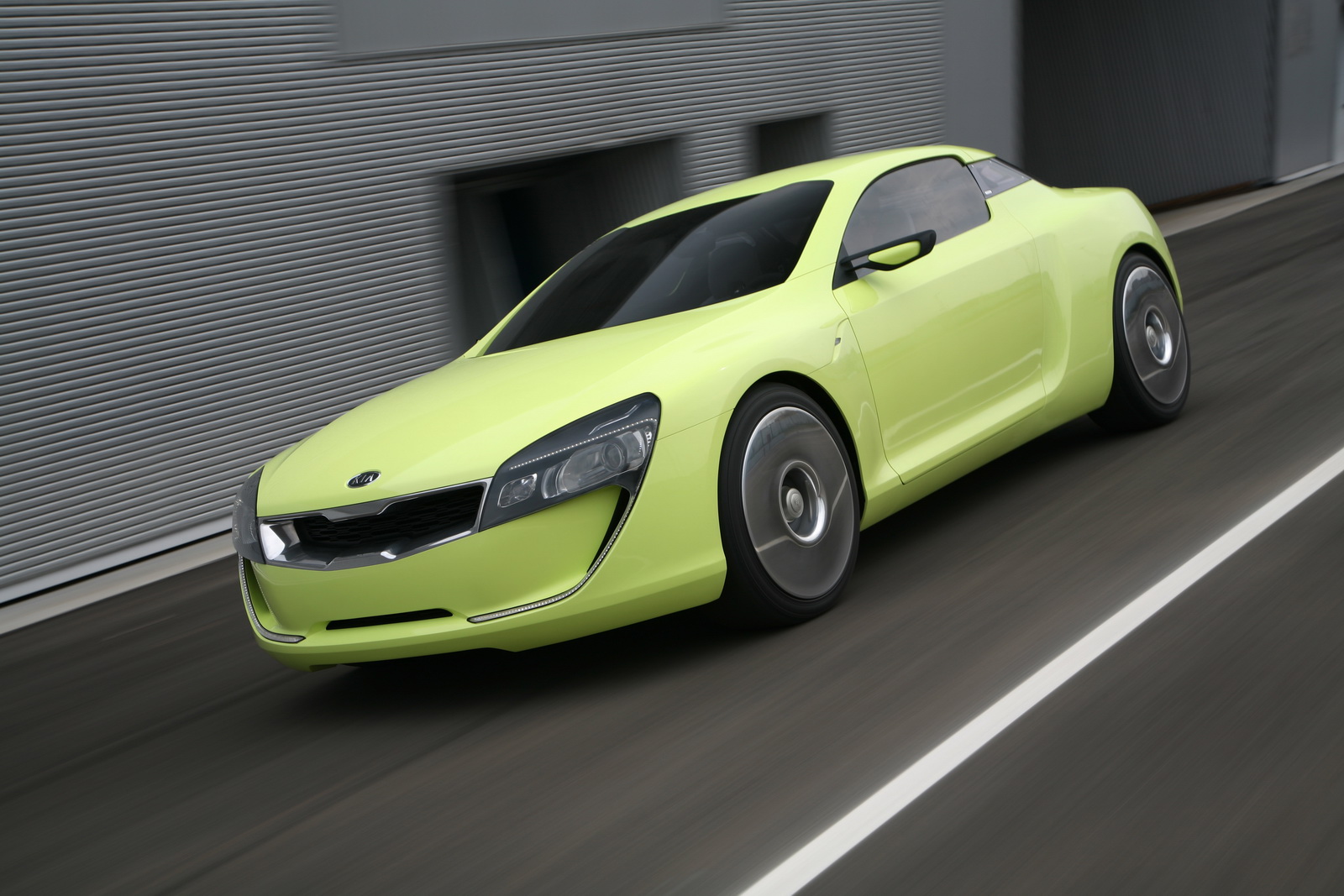 Kia r 8