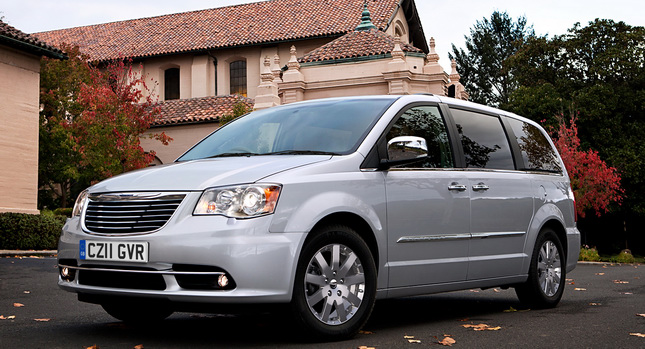  Redesigned Chrysler Grand Voyager MPV Reaches UK Shores