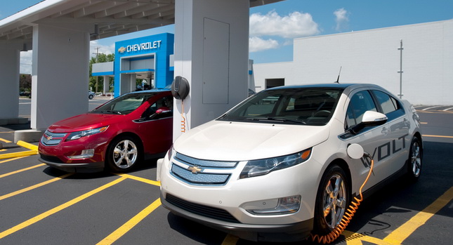  Chevy Uses Solar Power to Charge Volts and Dealerships