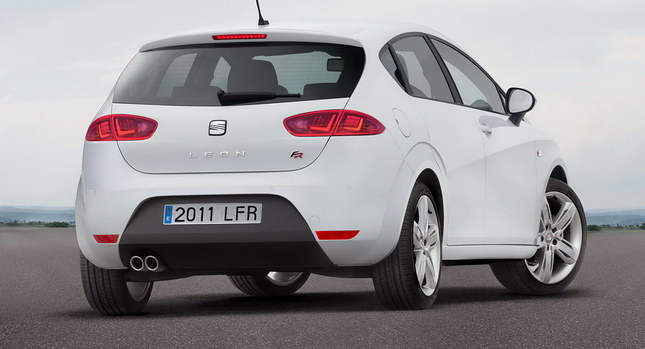  Seat UK Expands Availability of FR Trim, Introduces New FR+ and Upgrades Cupra R in the Leon's Range