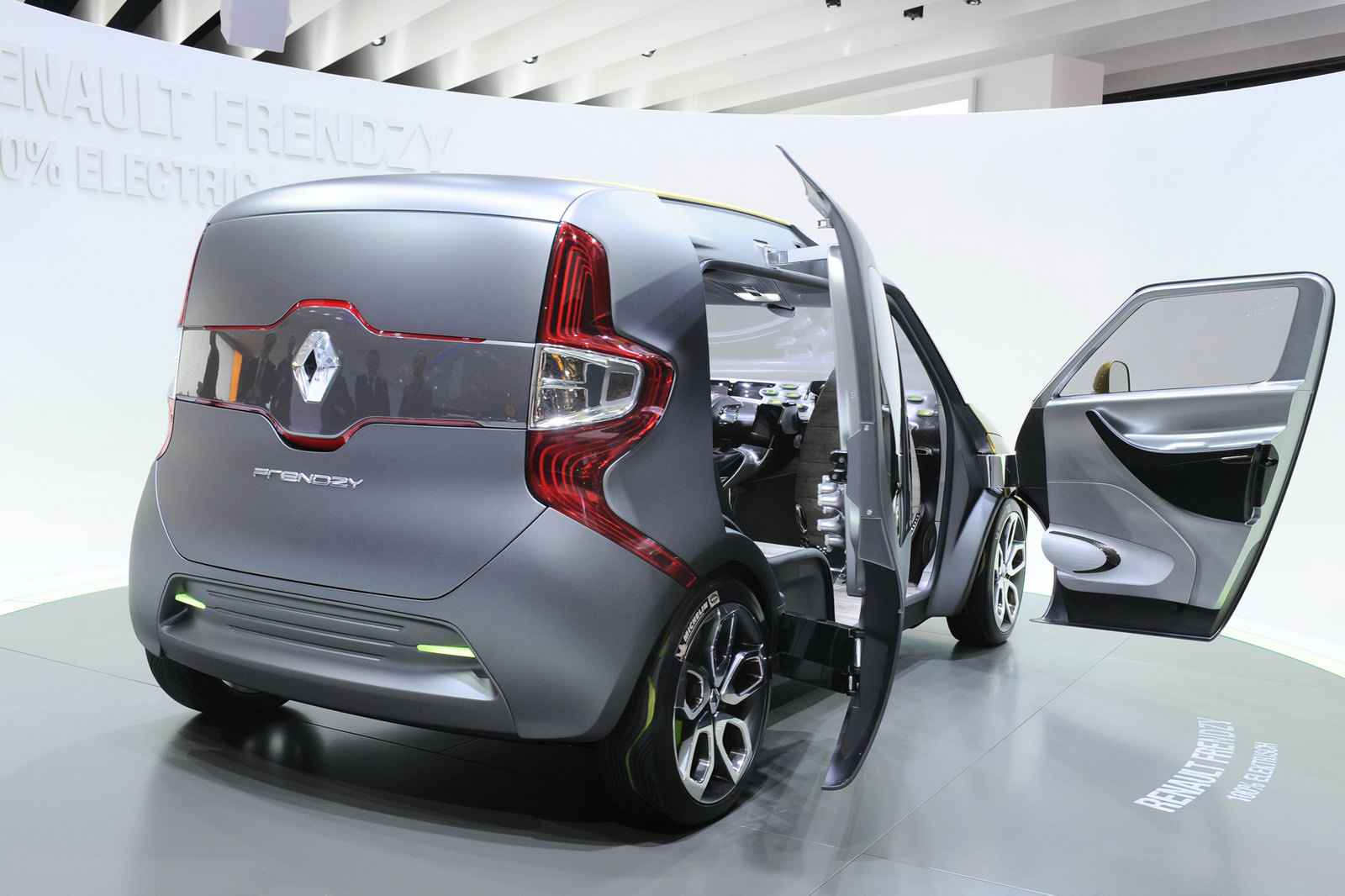 Самый большой минивэн рено - 92 фото