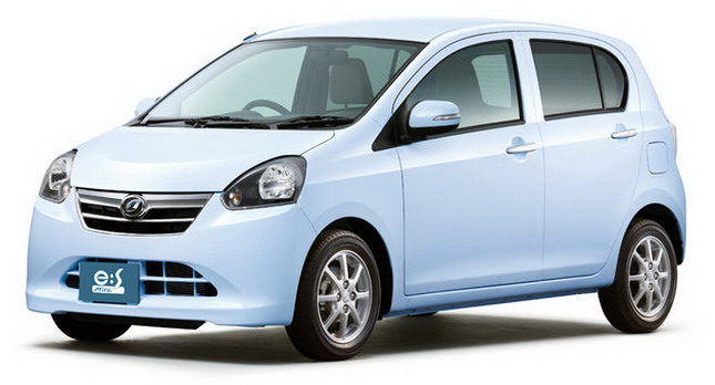  Daihatsu Presents New Fuel-Efficient Mira e:S in Japan