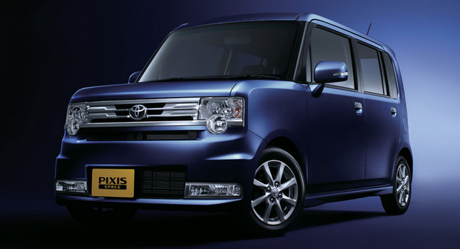  Toyota Presents its First Minicar in Japan, the New Daihatsu-Based Pixi Space