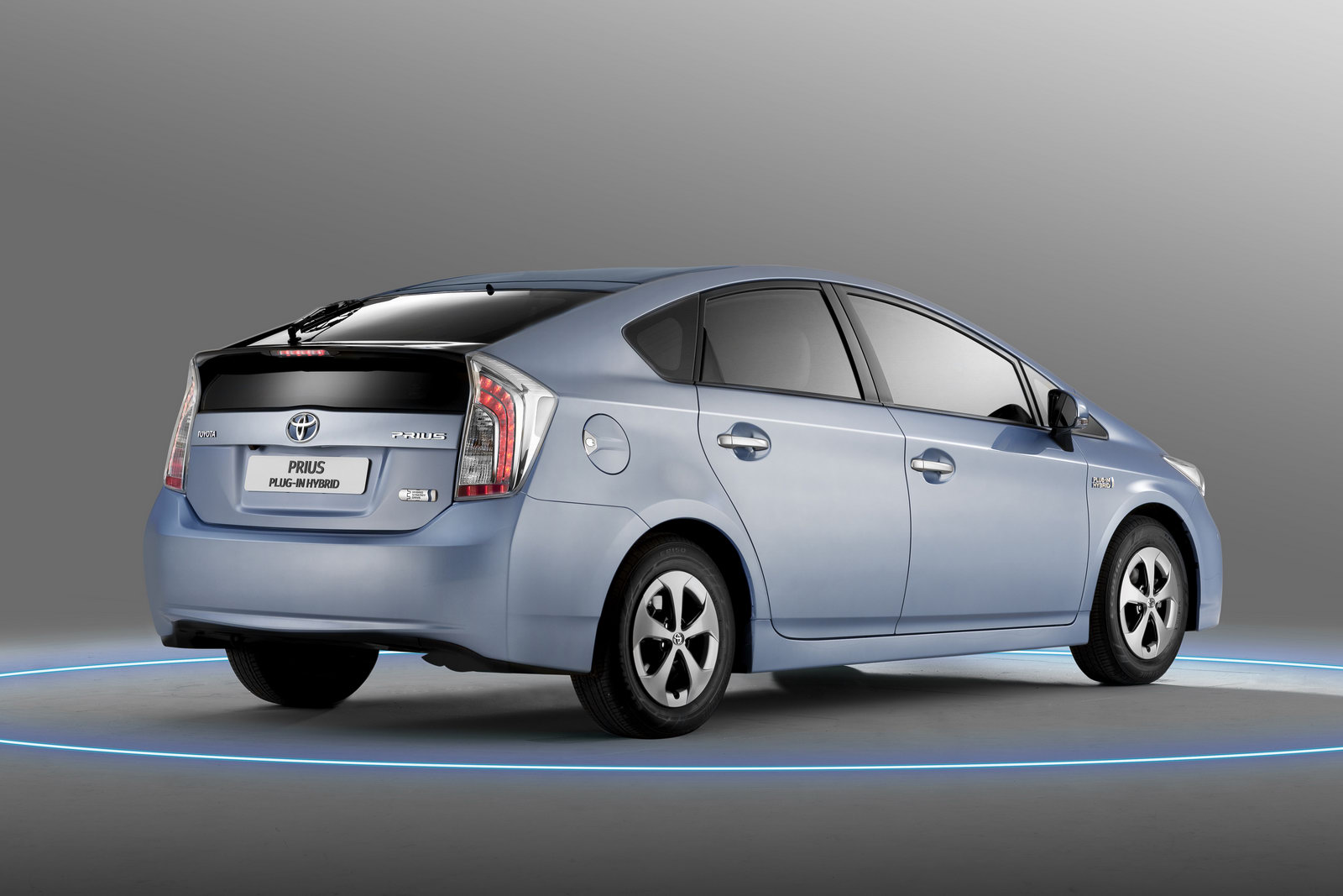 Toyota Says New Prius Plugin Hybrid will Cost Under £