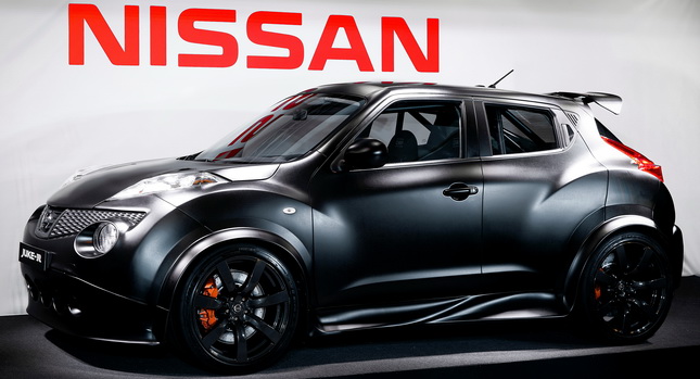  Nissan Shows the Juke-R in the Flesh for the First Time
