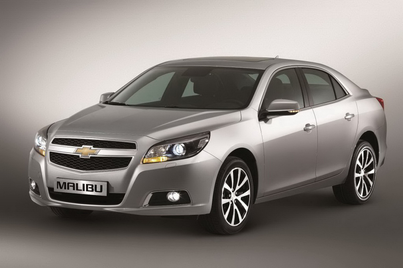 Uzbek mashinalar. Chevrolet Malibu 1. Chevrolet Malibu 2011. Chevrolet Malibu 2013. Chevrolet Malibu 2023.