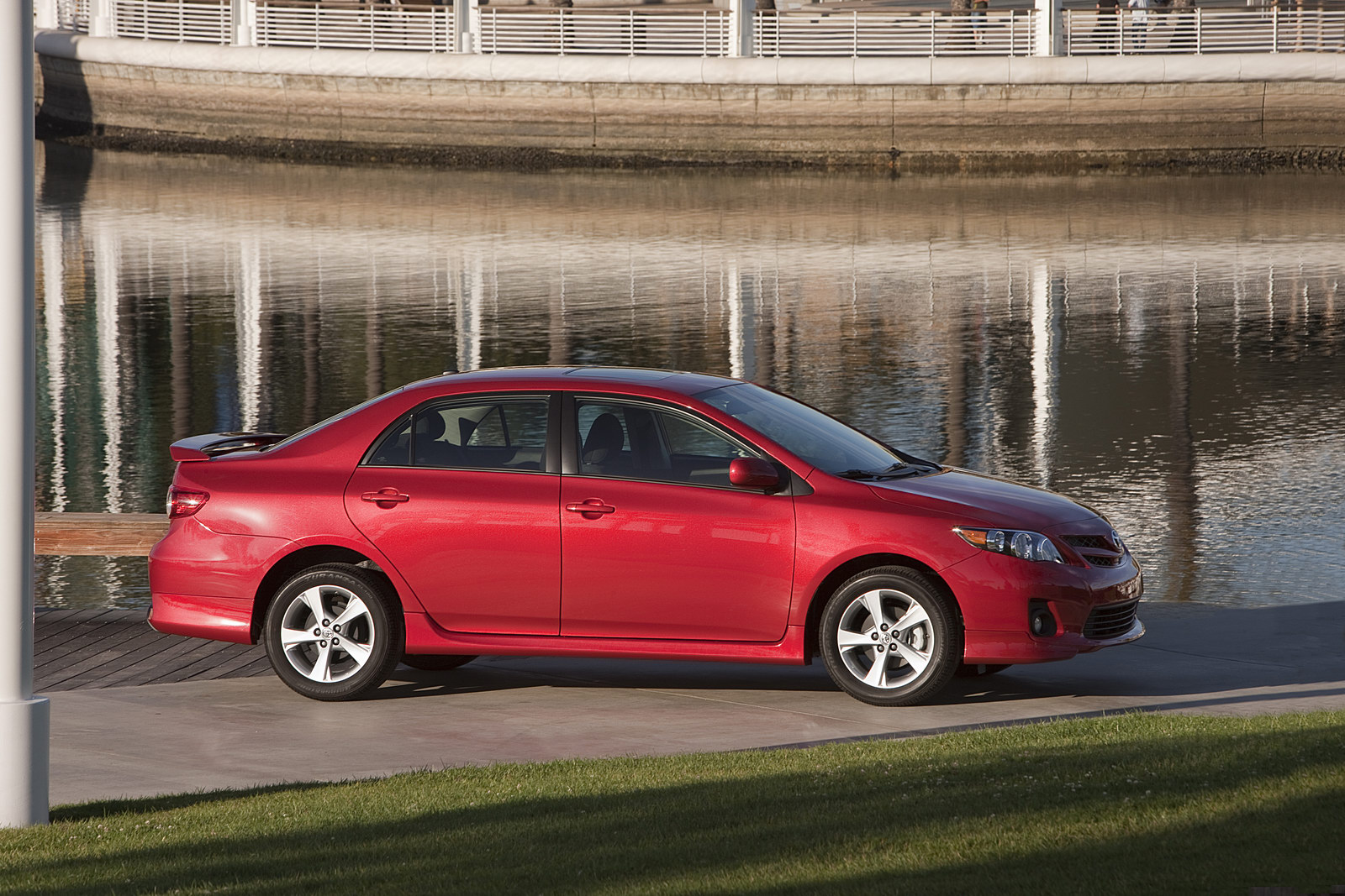 Toyota corolla 2012 год
