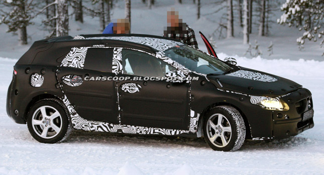  SPIED: 2013 Volvo V40 Snagged Playing Around in the Snow [with Video]