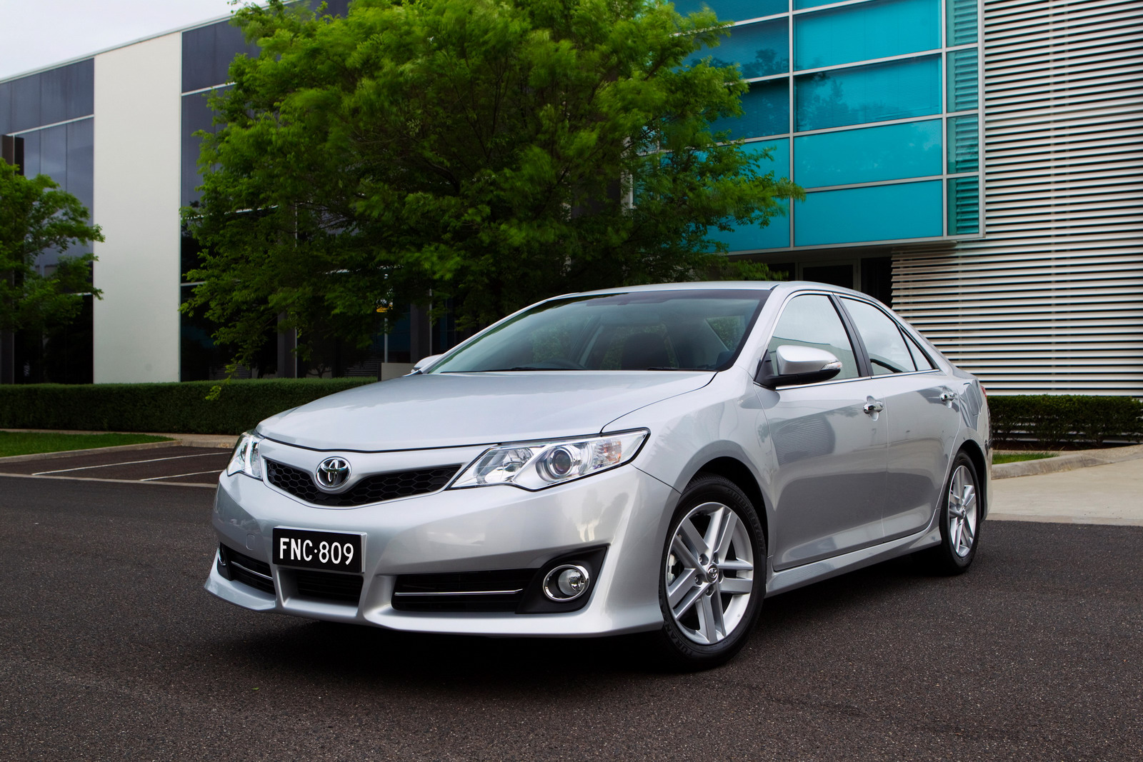 Toyota Debuts New 2012 Camry Sedan in Australia [52 Photos] | Carscoops