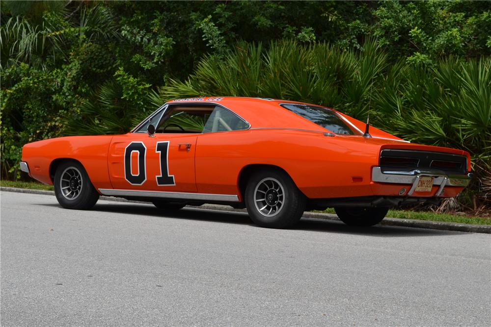 FAST FACTS Vol. 1, Issue 1 - Dukes of Hazzard – General Lee