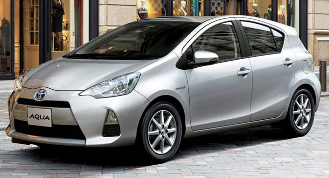 Toyota aqua hybrid 2018