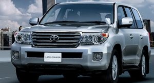 2012-Land-Cruiser-200-V8-8Carscoop 2012-Land-Cruiser-200-V8-8Carscoop
