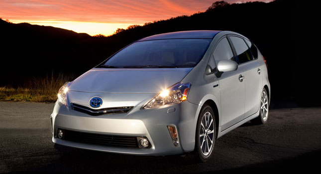  New Toyota Prius V Minivan Sales Off to a Good Start in the States