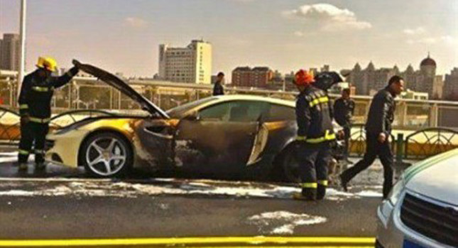  New Ferrari FF Spontaneously Bursts Into Flames in China