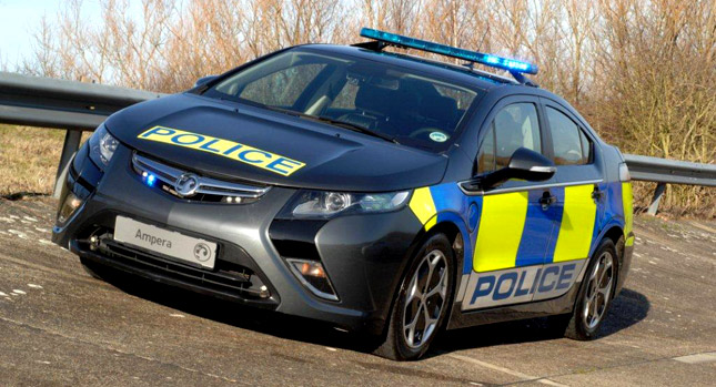  UK Police Demonstrates Crime-Fighting Vauxhall Ampera