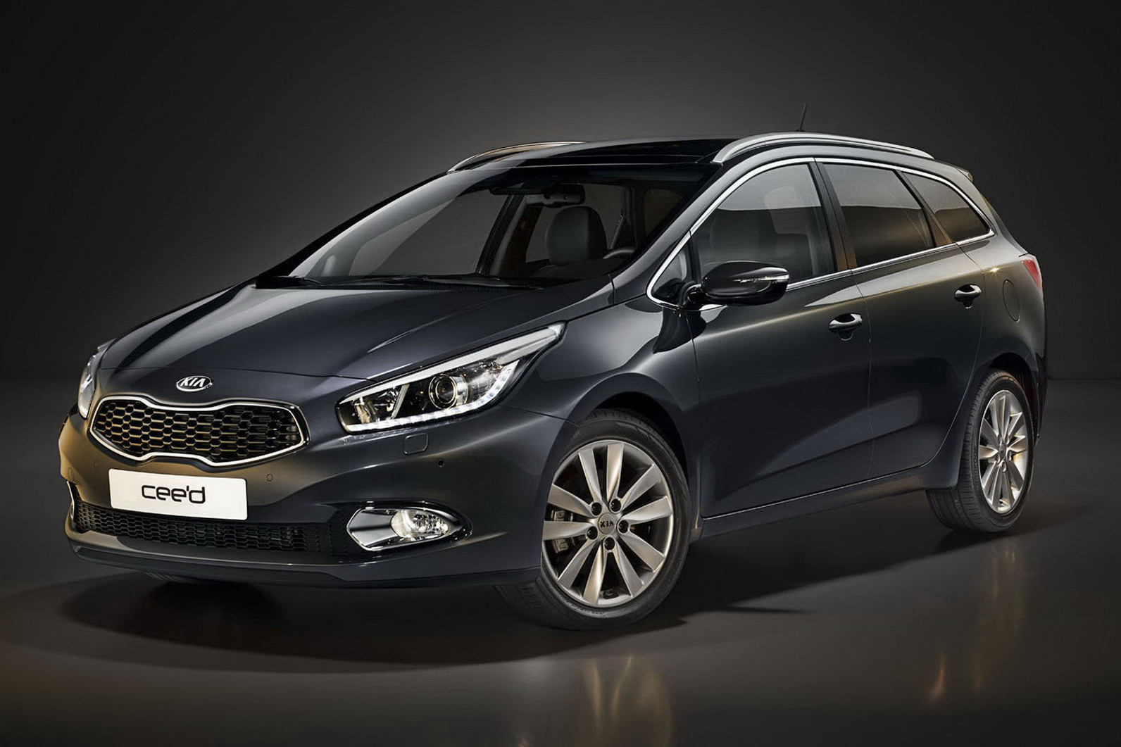 first picture of all new kia cee d station wagon carscoops kia cee d station wagon carscoops