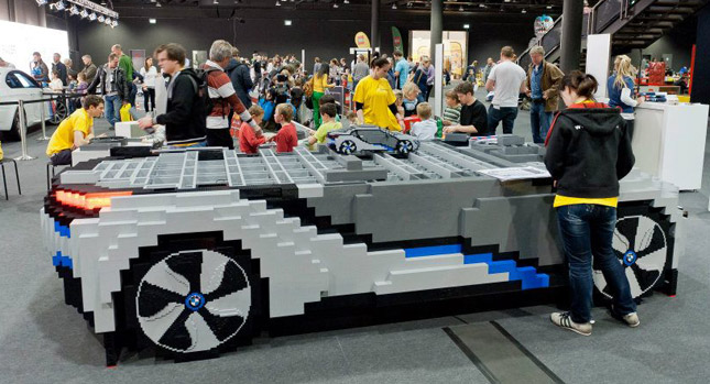  Life-Size Replica of the BMW i8 Concept Made out of Lego Blocks