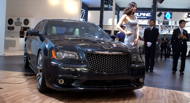  Chrysler 300C Ruyi Design Concept Debuts at Beijing Auto Show