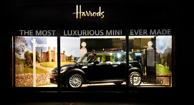 MINI Inspired by Goodwood Goes on Display at Harrods to Celebrate First Customer Deliveries