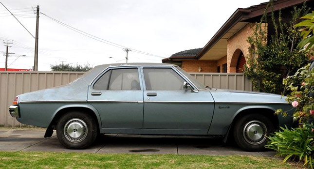  998-km Only 1979 Holden Kingswood HZ SL Owner Lists Garage Find for AU$40,000