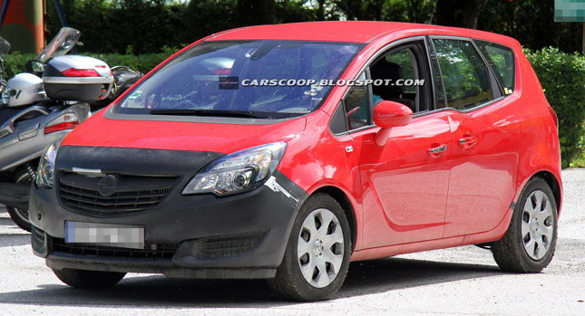  Spied: Light Update to Bring Opel Meriva in Line with the Latest Astra